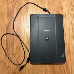 Canon CanoScan LiDE 120 Flatbed Scanner